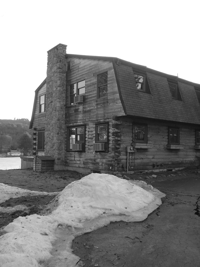House The same house with the well in front of it. Jess Flickr