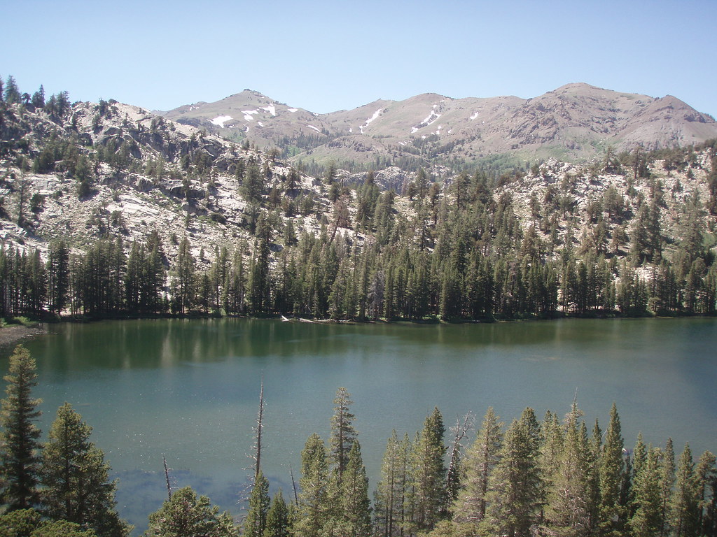 Fremont Lake Water was crystal clear. We saw 4 o… Flickr