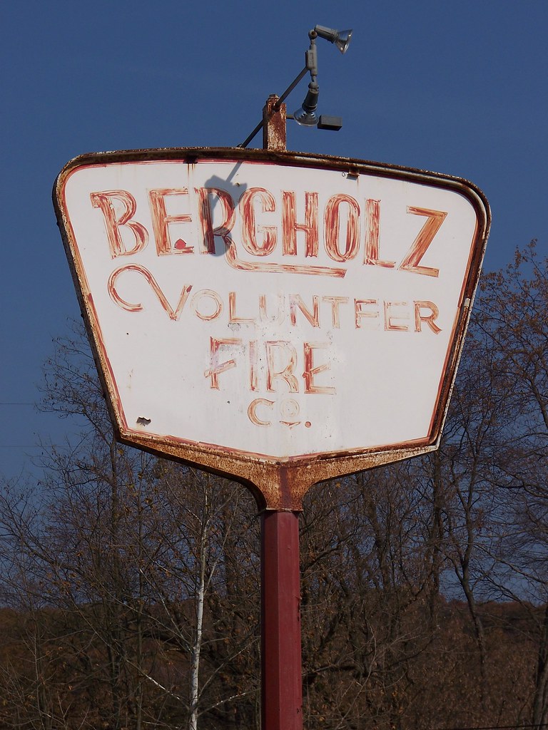 OH Bergholz Bergholz Volunteer Fire I'm betting that use… Flickr