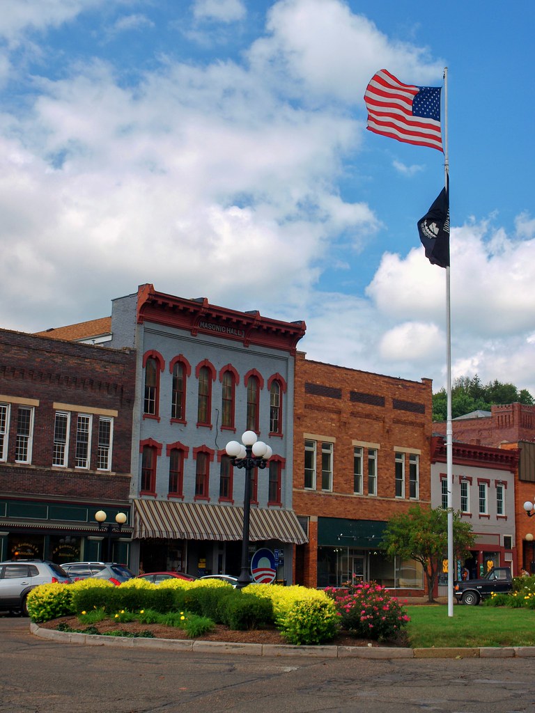 Downtown Nelsonville Public Square Nelsonville, Ohio www.a… Flickr