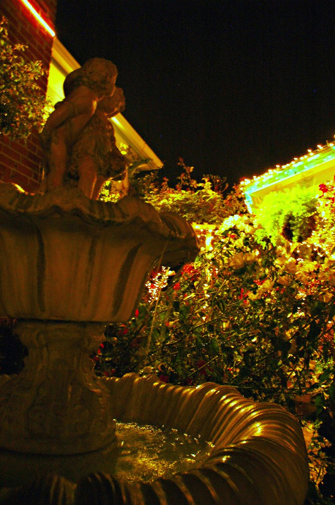 Fountain at the Mill Rose Inn, Half Moon Bay, California, … Flickr