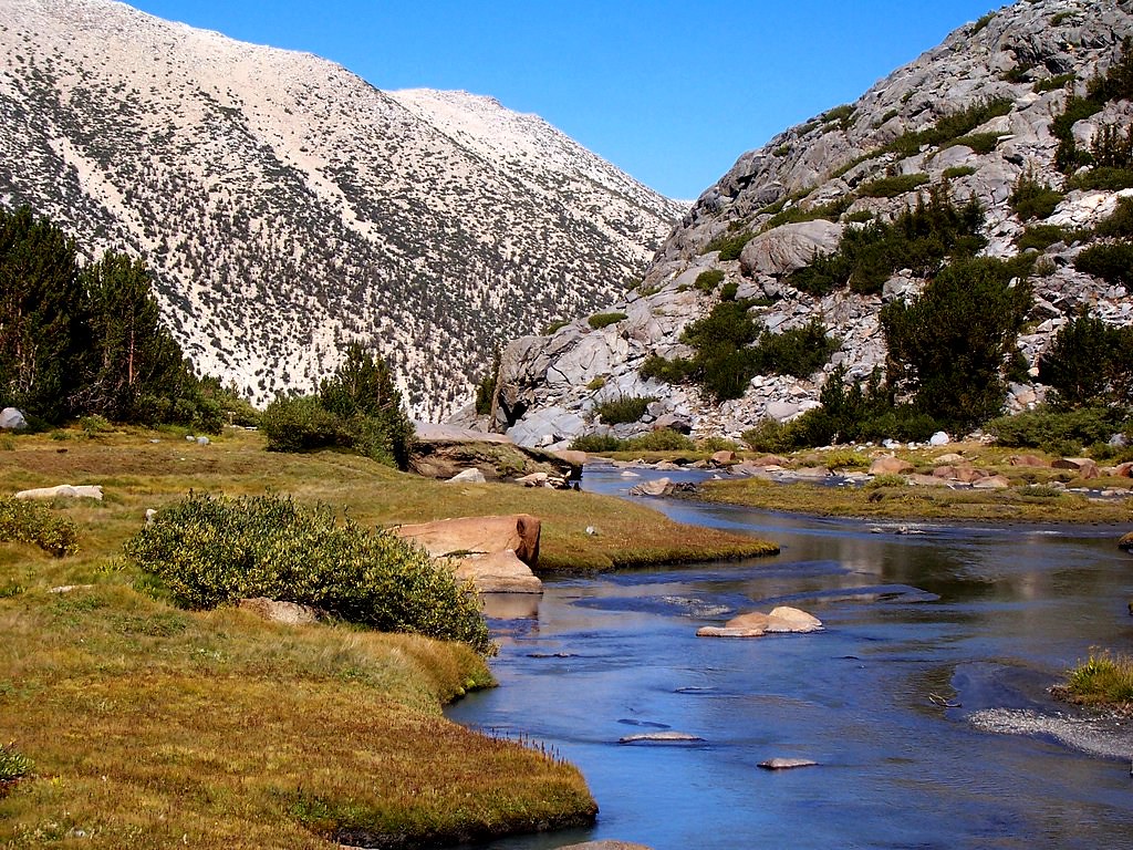 Big Pine Canyon above 3rd lake, creek Ahlgrim Flickr