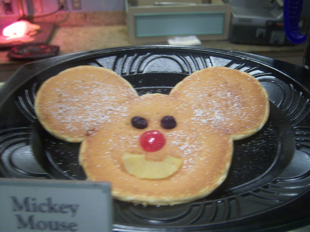 Mickey Mouse Pancakes at River Belle Terrace Restaurant in… Flickr