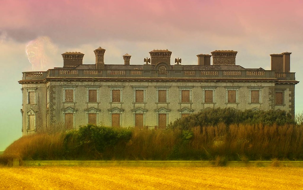 Loftus Hall Loftus Hall is a large mansion house on the Ho… Flickr