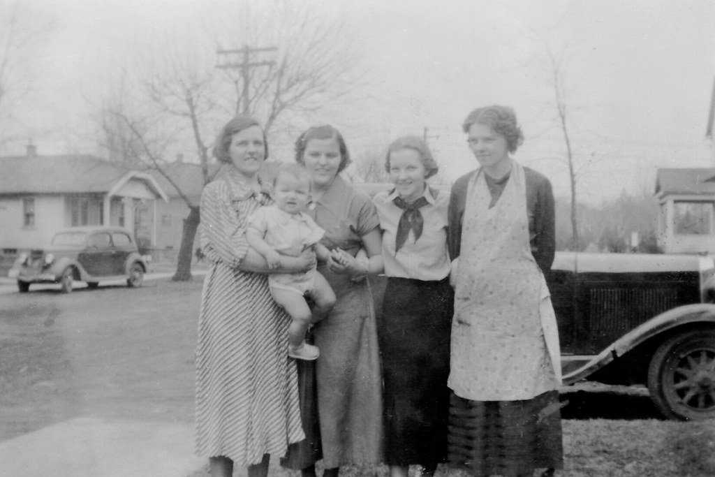 1937 Spring, Beulah Bernice Louise Helen Dale 1yr My grand… Flickr