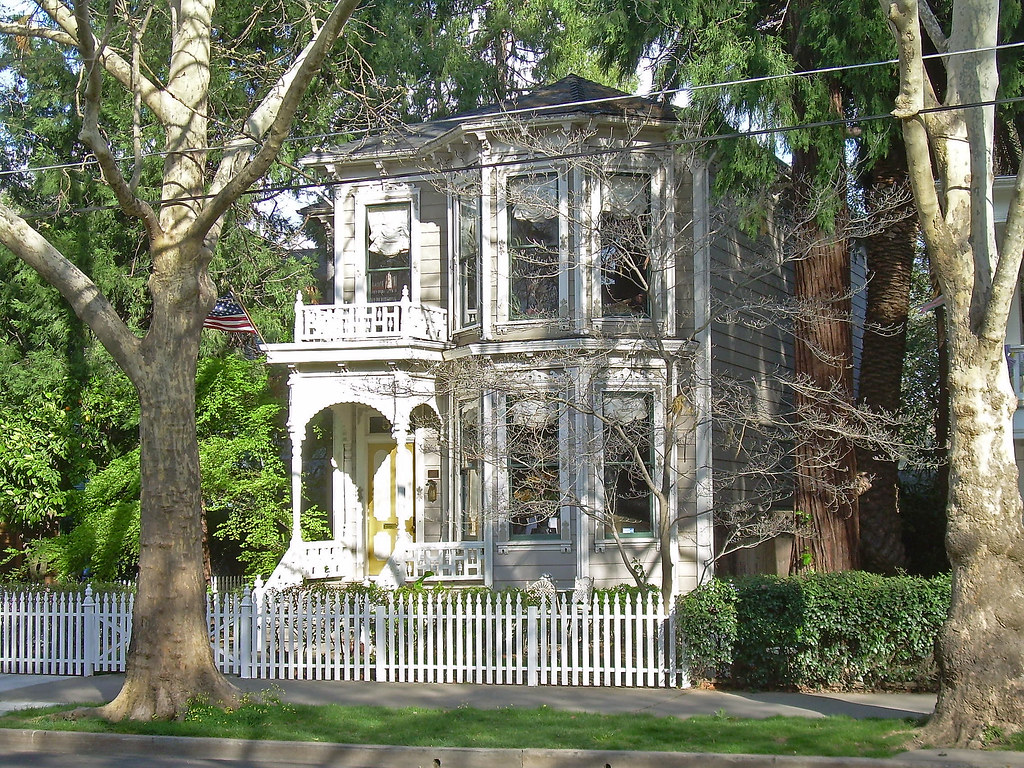 Victorian House Sacramento, California. David Sawyer Flickr