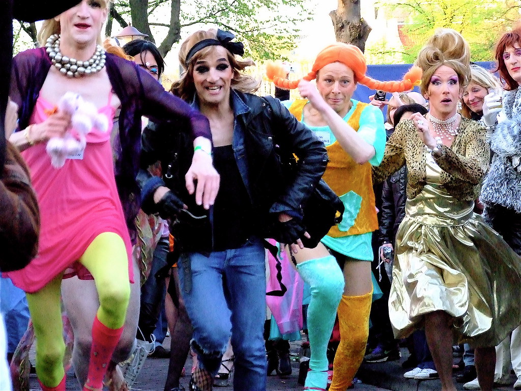 AMSTERDAM DRAG QUEEN OLYMPICS 2008 100 M. Stiletto sprint… Flickr