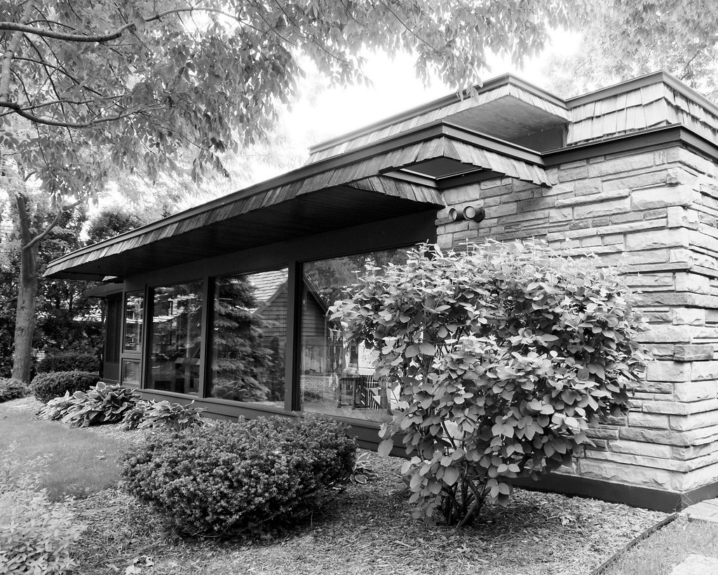 Maloney house Rear elevation. J. R. McDonald, architect. A. Thompson Flickr