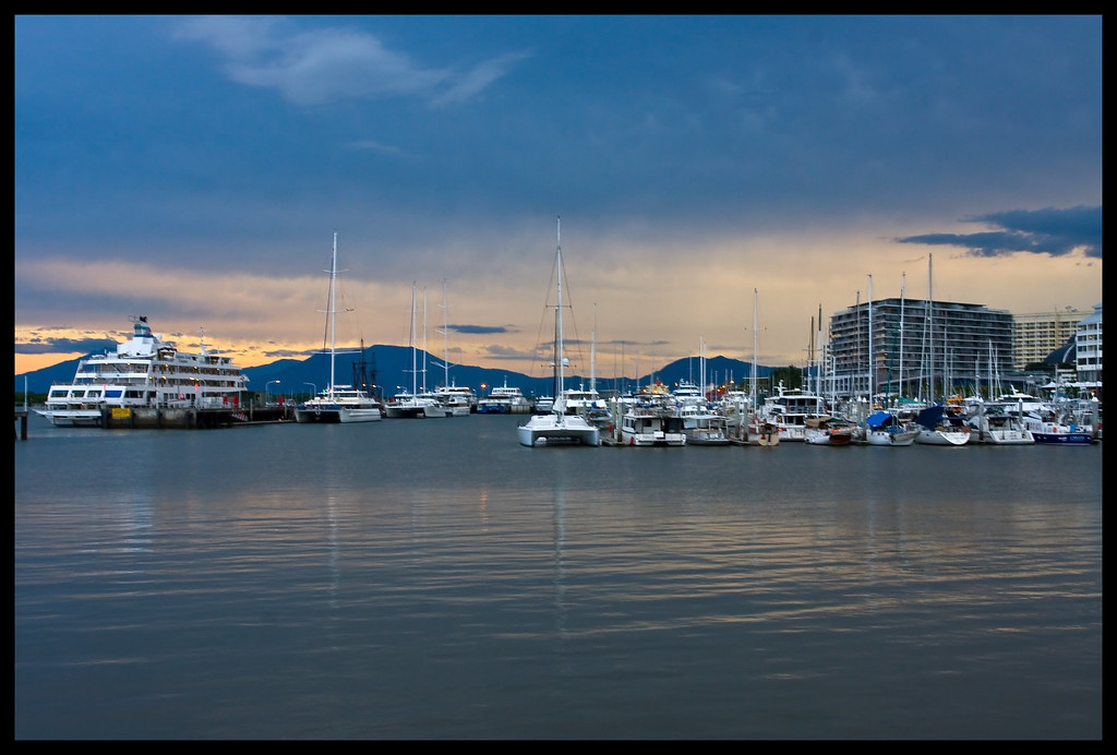 Cairns Harbour at dusk03& Cairns Harbour at dusk Flickr