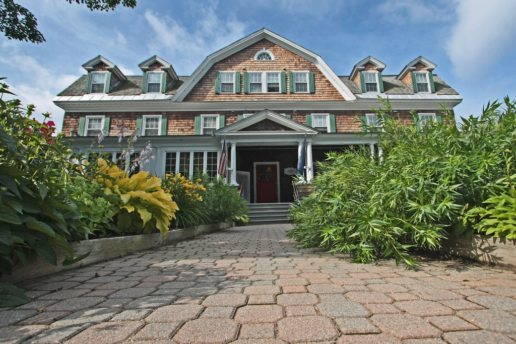 Craft Inn The Crafts Inn on Main St. in Wilmington, Vt was… Flickr