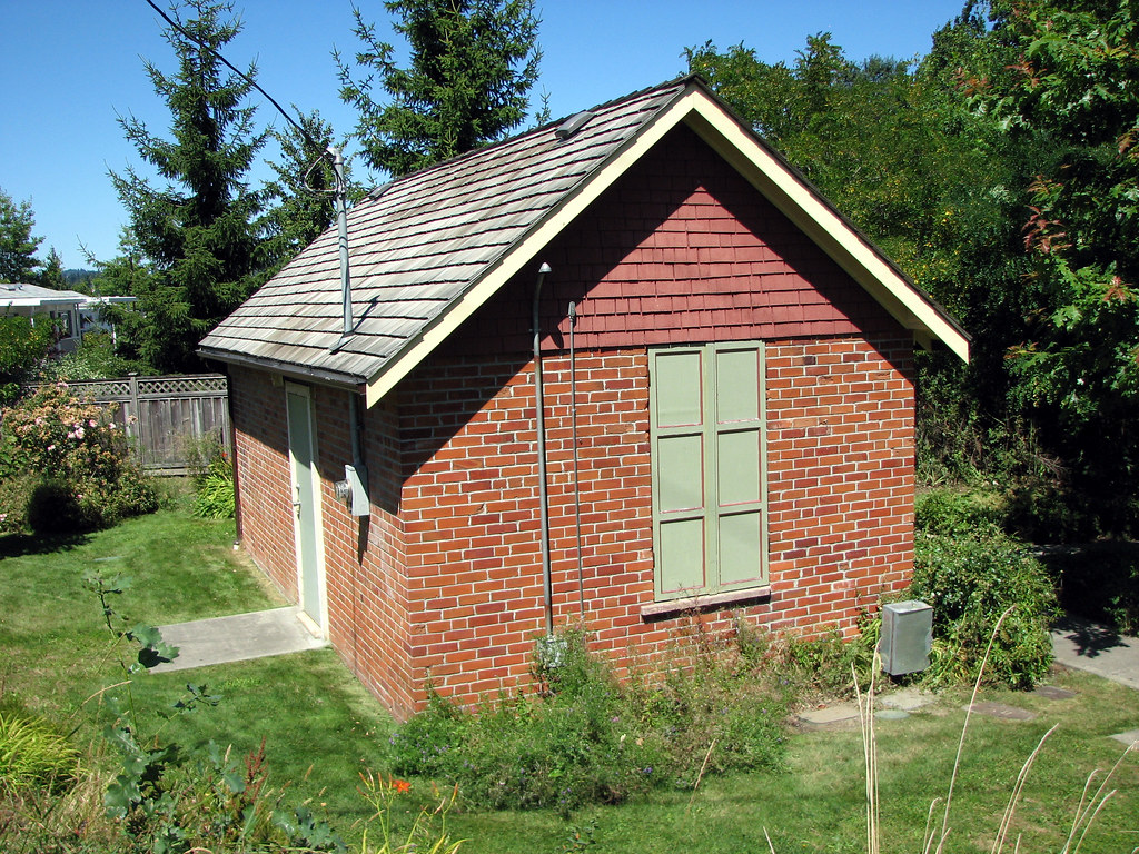 Brick Cottage 1910 1904 Jingle Pot Road, Nanaimo, BC. De… Flickr