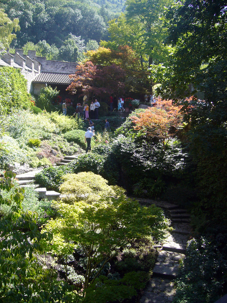 Part of the garden of Vaduz castle (Liechtenstein) Flickr