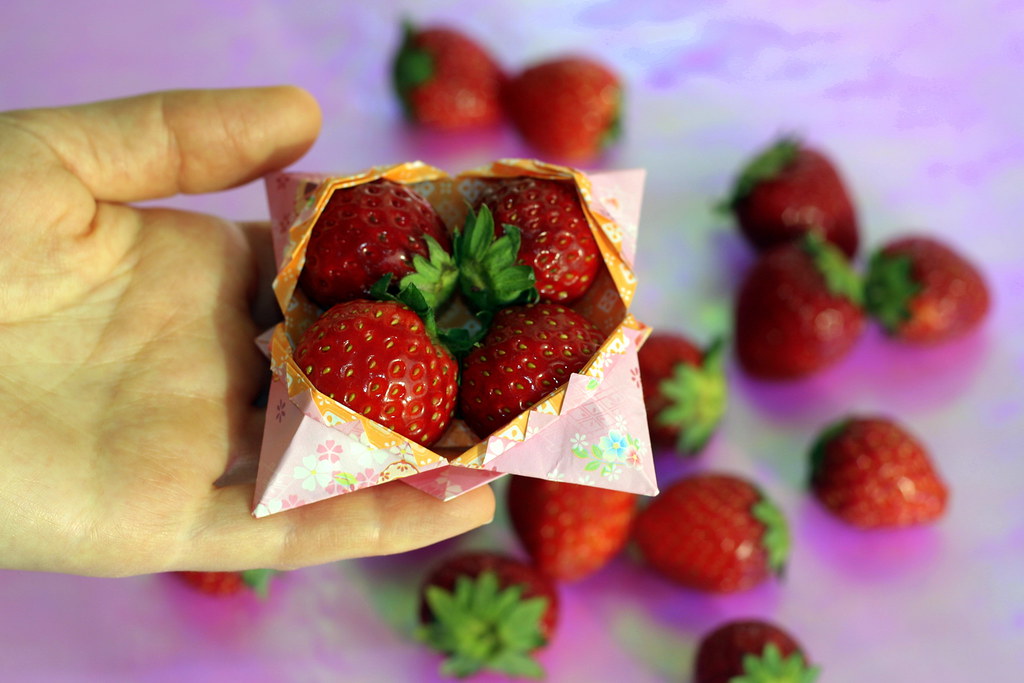 Strawberries in Spanish Box If you would like to make a Sp… Flickr