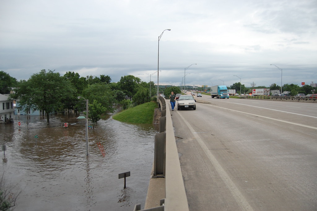 Cedar Rapids Flood 2008 A view of Downtown flooding from… Flickr