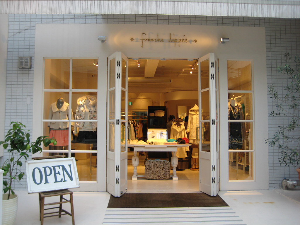 IMG_5334 So many cute stores in Shibuya! Janice Arevalo Flickr