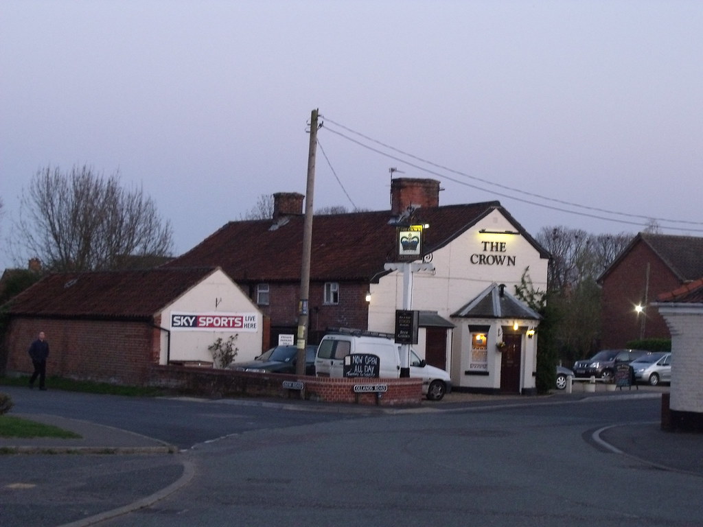 The Crown, Reepham, Norfolk This pub is The Crown in Reeph… Flickr