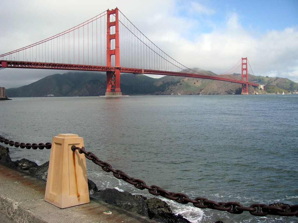 Golden Gate Bridge The Golden Gate Bridge from Crissy Fiel… Flickr
