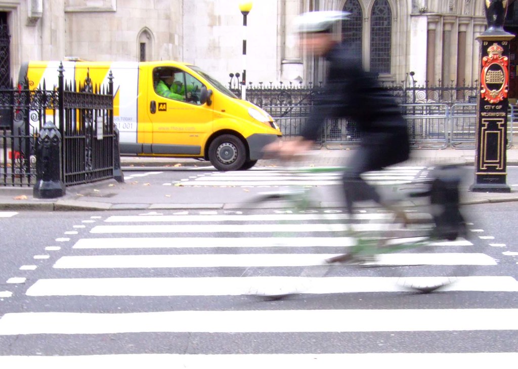 fleet st cyclists need to be more visible (I am one