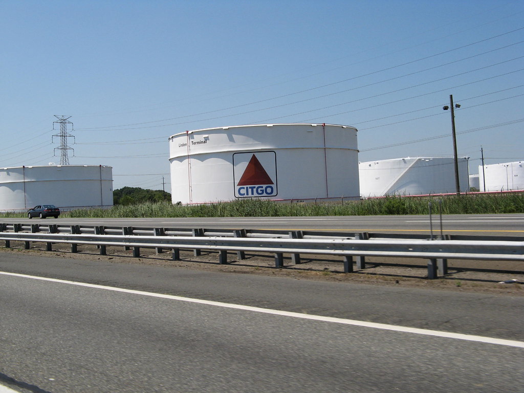 Citgo tank next to the New Jersey Turnpike the other sid… Flickr