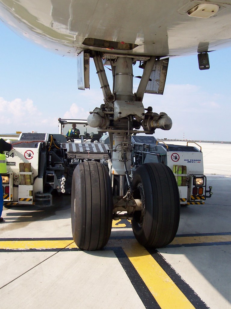 Air_France_Cargo_Boeing_74737 D'après Wikipédia, le Boein… Flickr