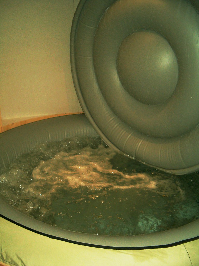 HPIM2718.Jacuzzi When the 180 bubblejets are turned on, t… Flickr