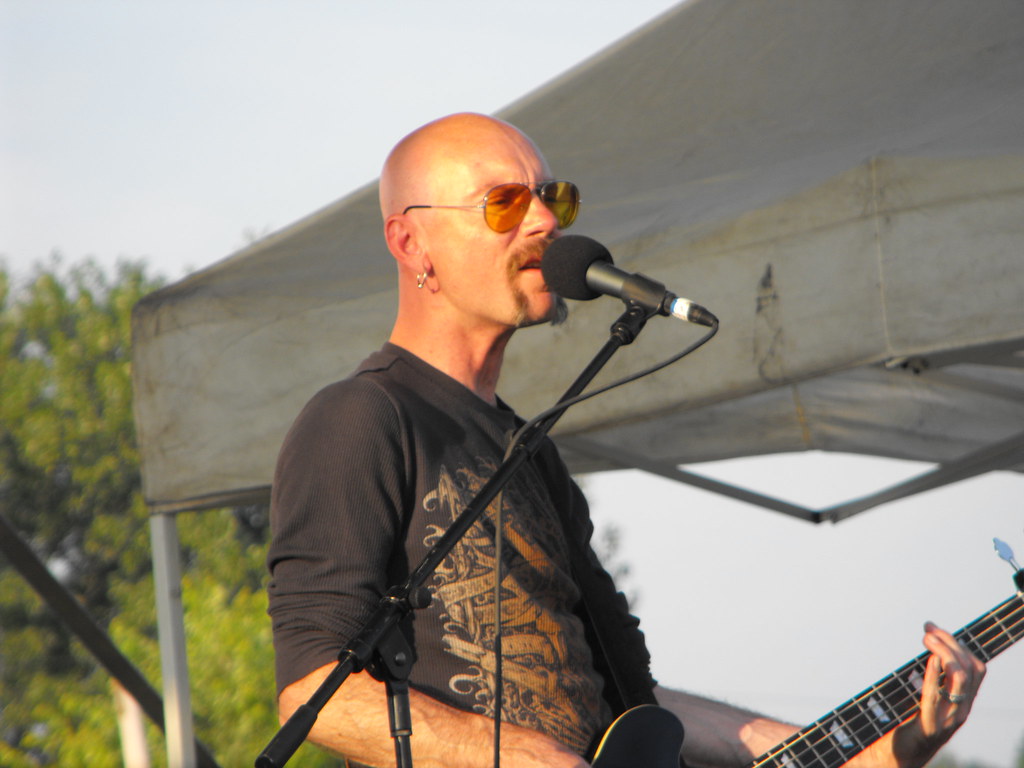 Chris Byrne (The Road Hammers) Great Guitarist Hammers dow… Flickr