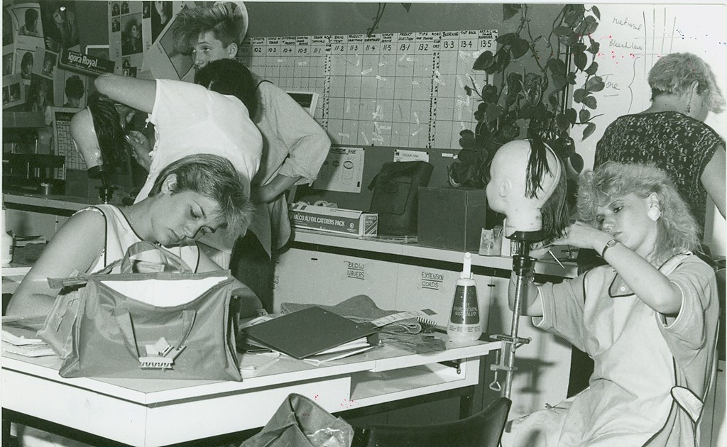 Hairdressing class late 70's / early 80's! Hairdressing cl… Flickr