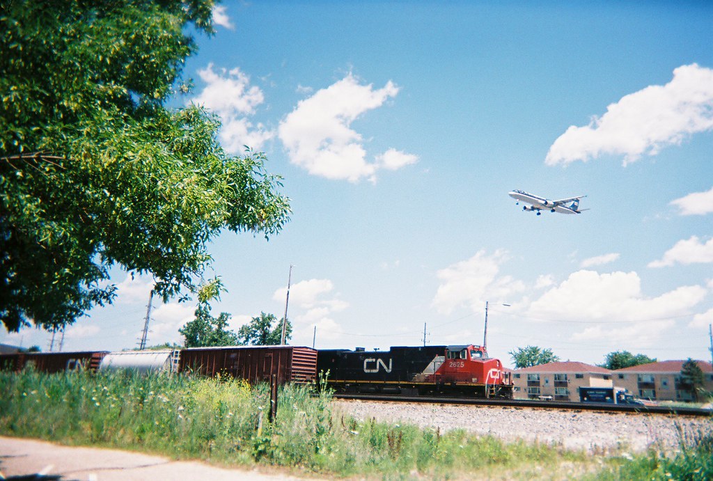 Train and Plane photographic meet. Schiller Park Illinois.… Flickr