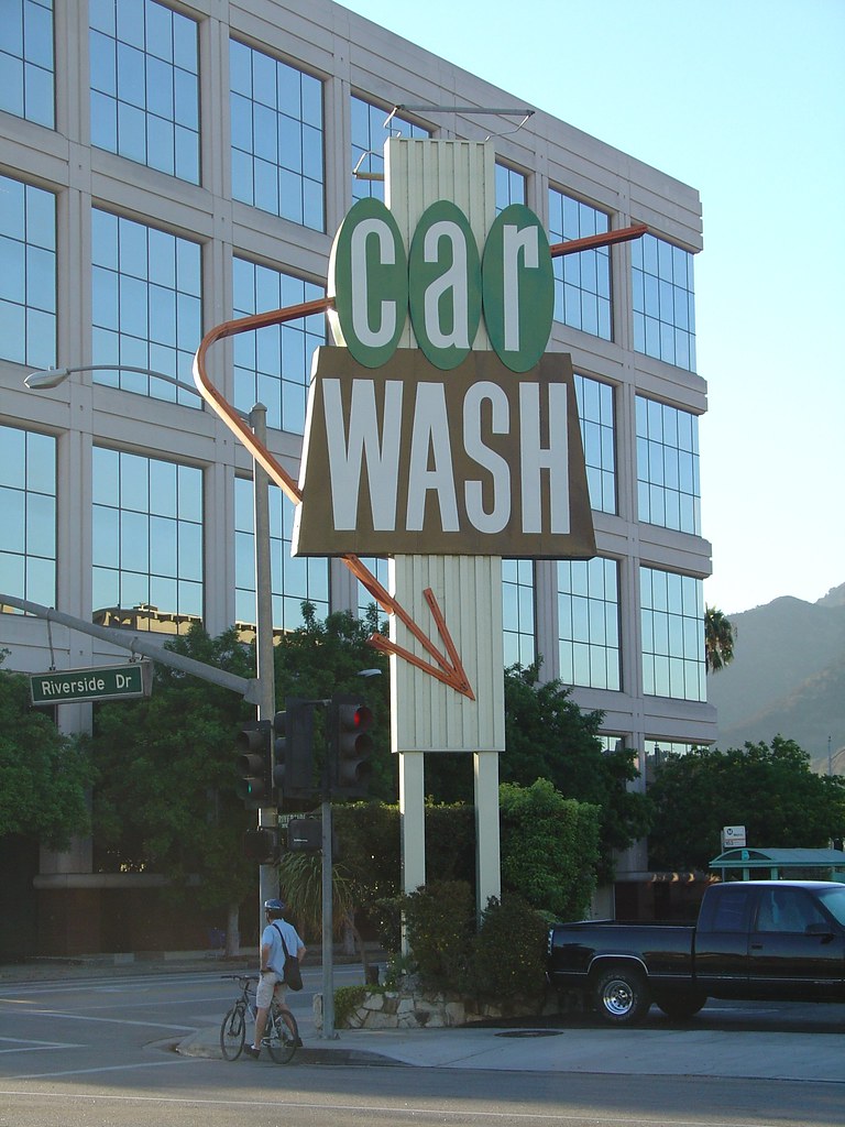 Lakeside Car Wash Burbank, CA Car Wash Signage Daytime… Flickr