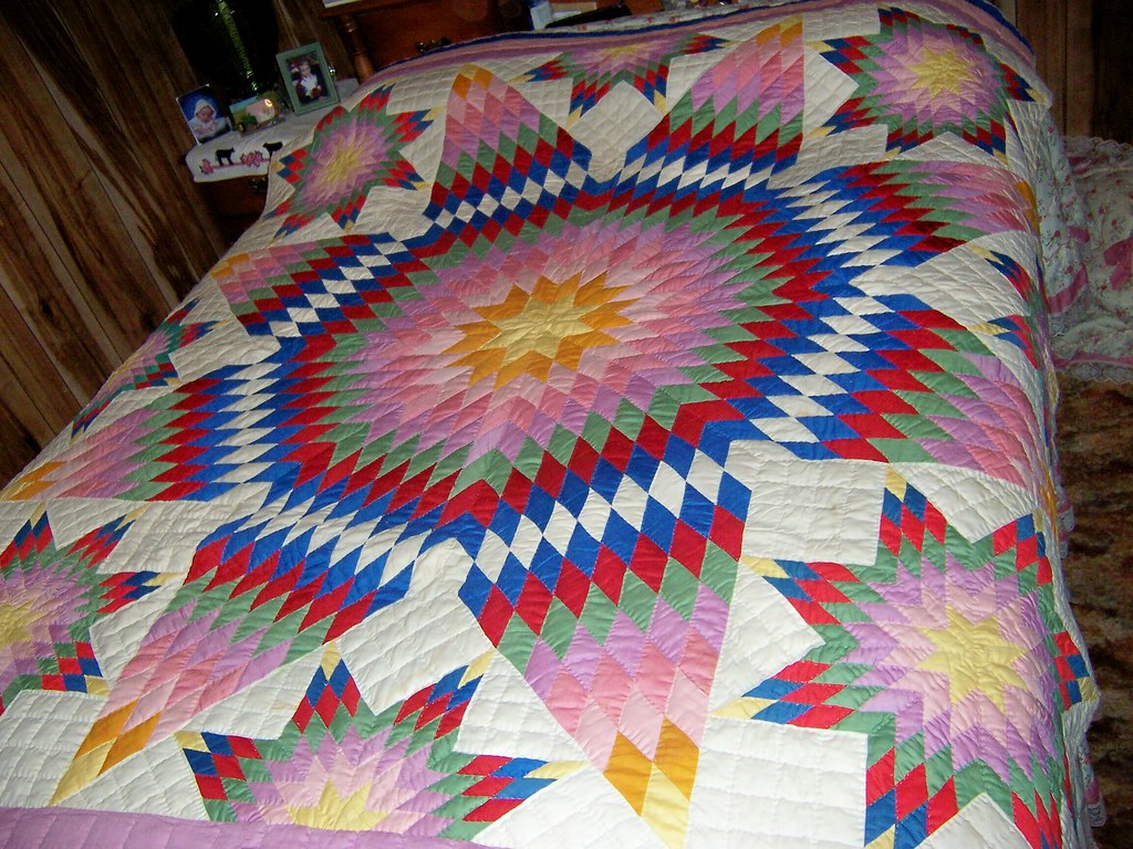 Texas Star quilt This old quilt is hand pieced and hand qu… Flickr