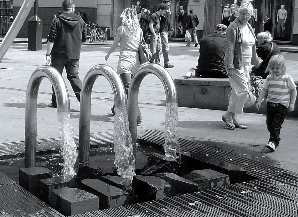 Water fountains in Manchester SUSANPHOTOGRAPHY Flickr