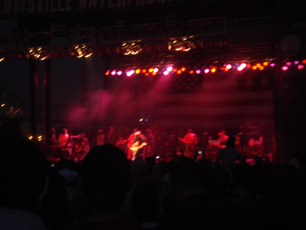 Clinton at Waterfront Park Chris Deatrick Flickr