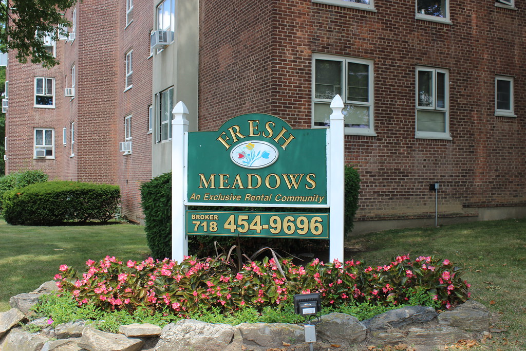 Fresh Meadows Fresh Meadows (194649) Architect Voorhees,… Flickr