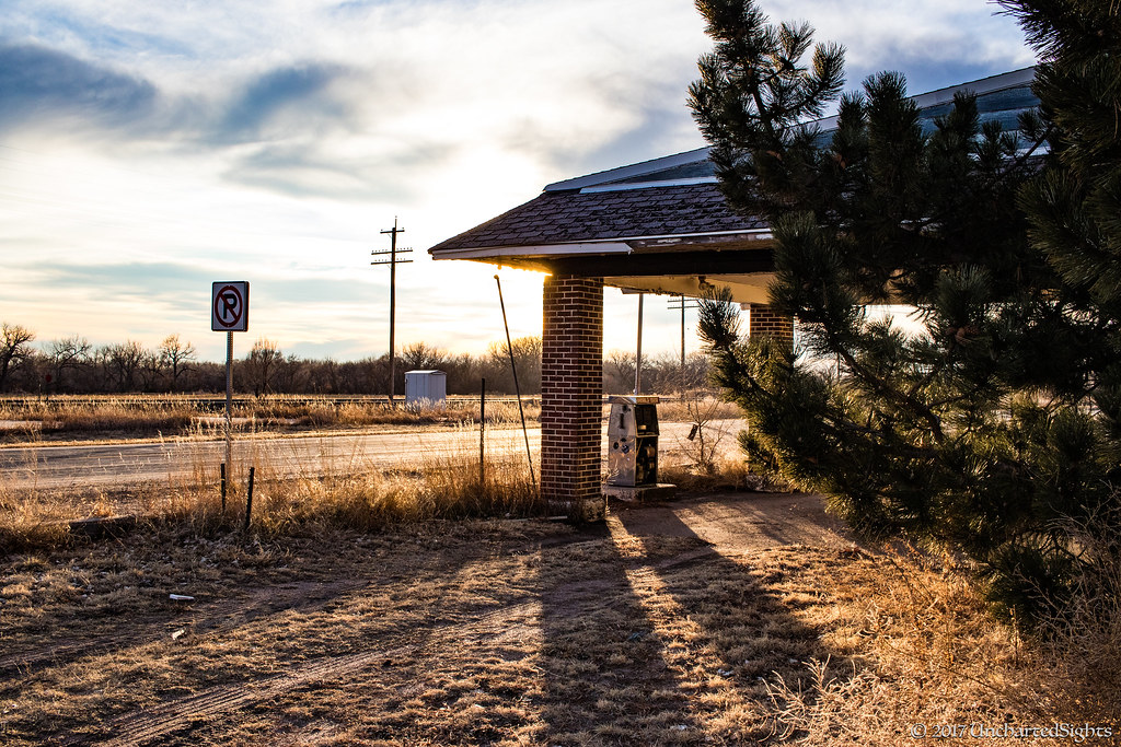 Roscoe Gas Station This semighost town owns its existence… Flickr