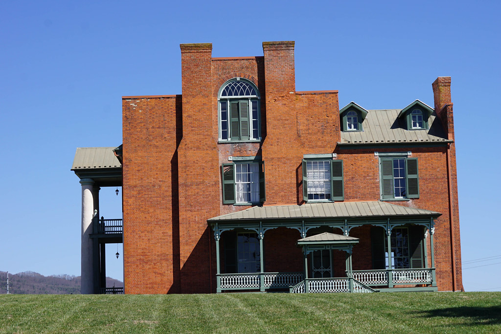 Fort Chiswell Mansion The Mansion at Fort Chiswell, also k… Flickr