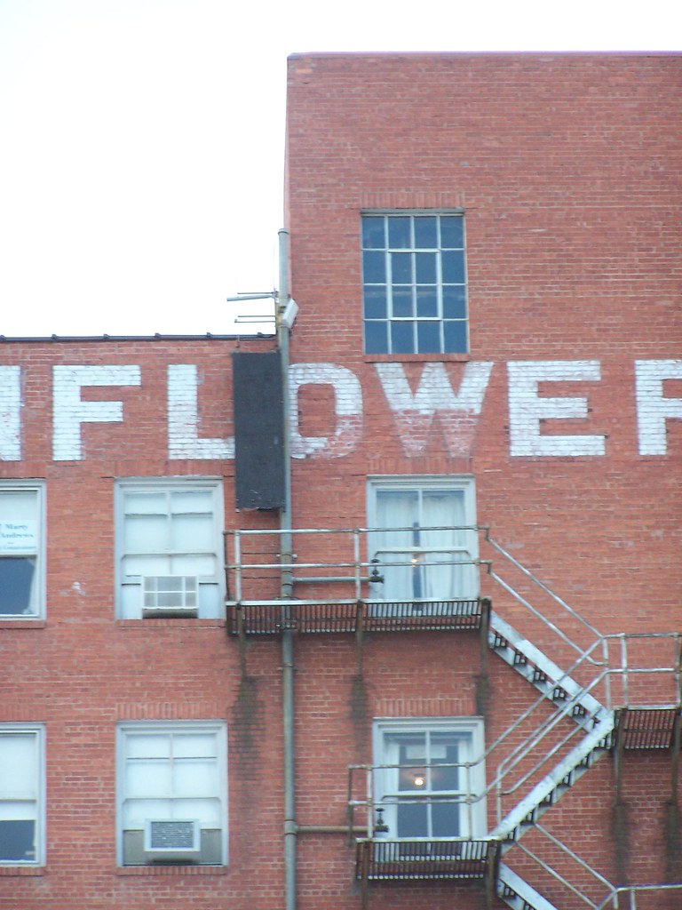 Abilene in August '04 11 Sunflower Hotel, Abilene, Kansa… Flickr