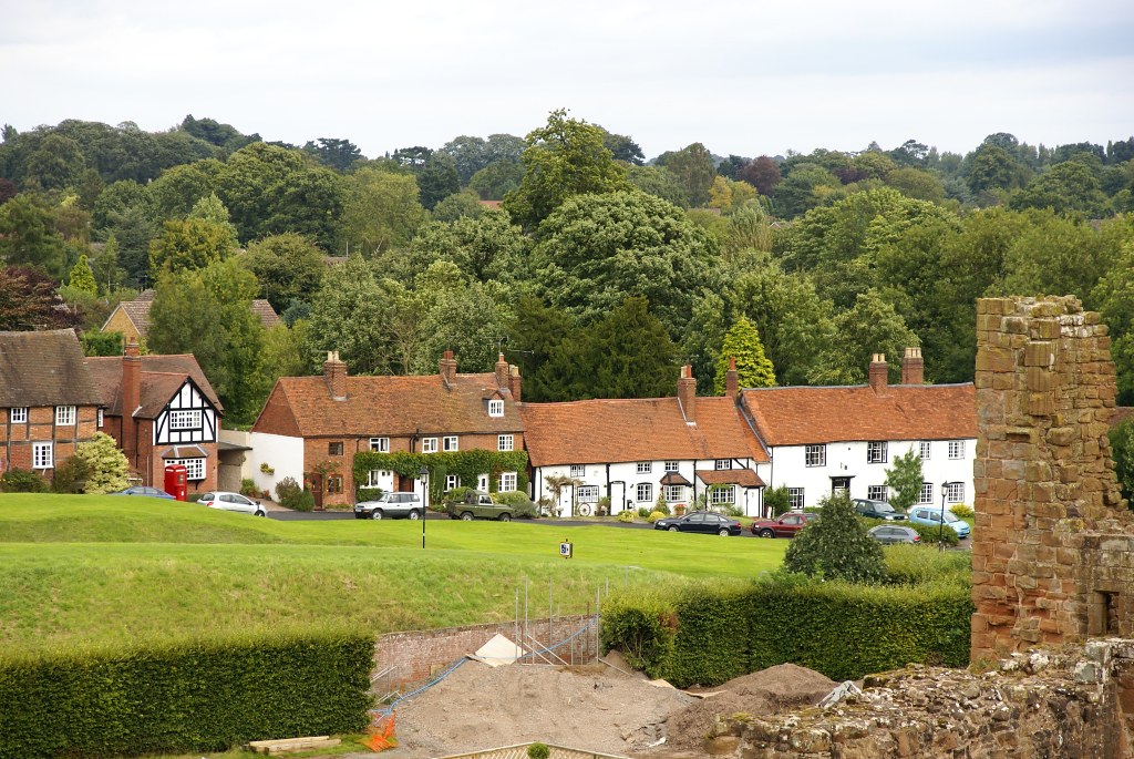 Kenilworth Town Some beautiful houses around the castle chinmay22