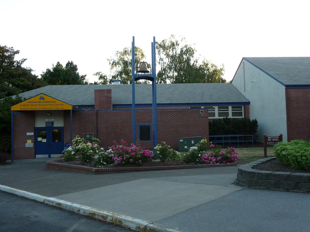 Garden Home School and bell Location of the first Garden H… Flickr