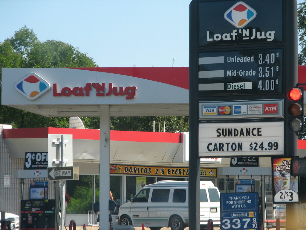 Loaf 'N Jug Gas Station Sheridan, Wyoming glazaro Flickr