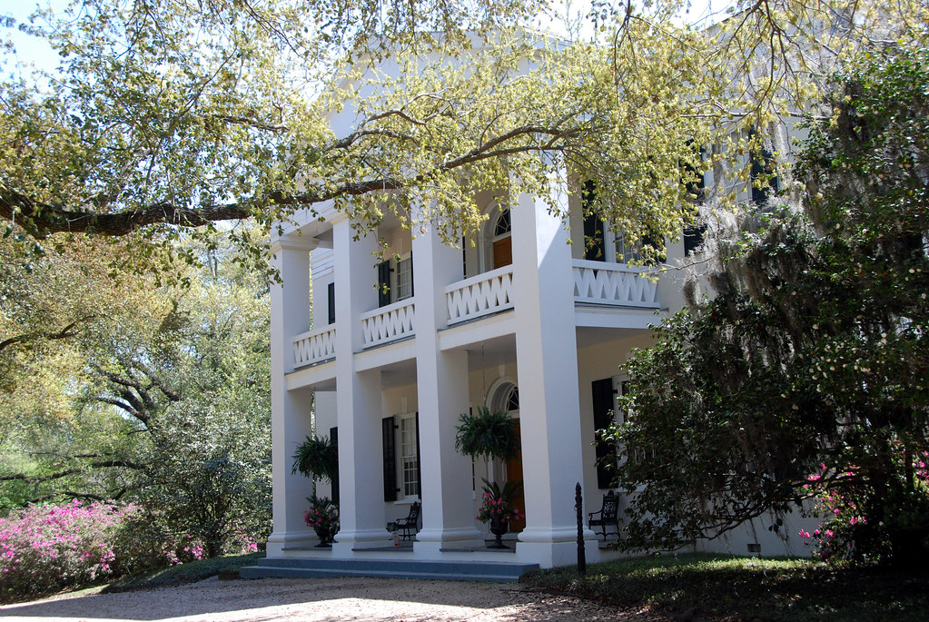 Natchez Plantation Home Taken in Natchez, Mississippi Flickr