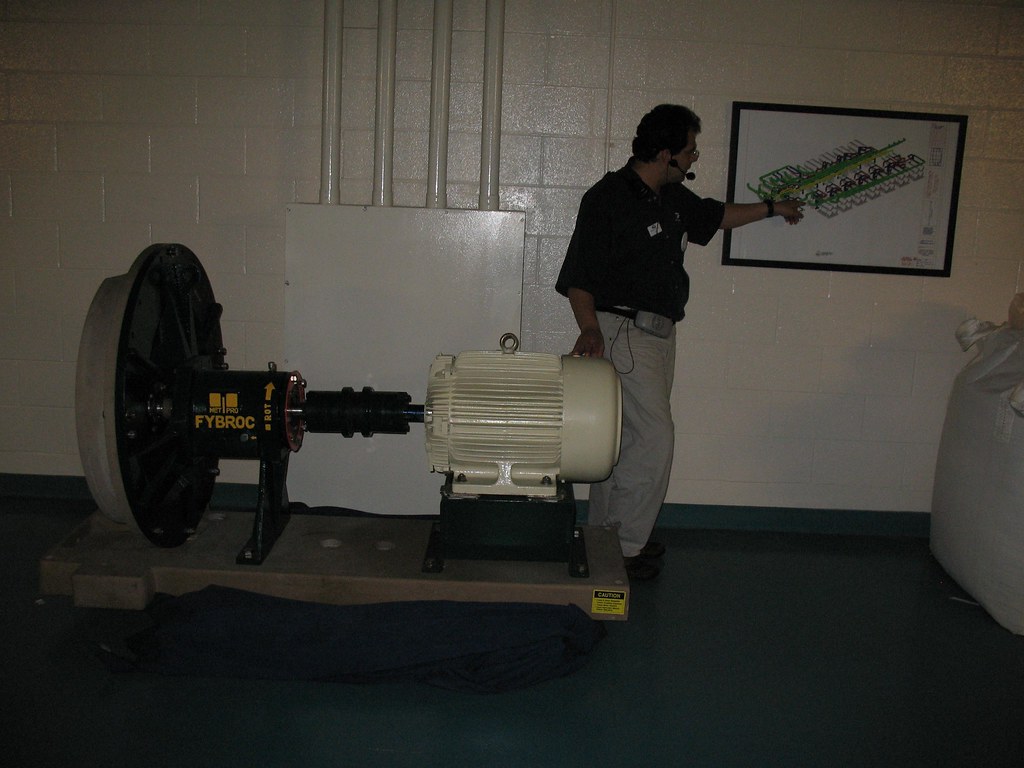 Pump_0147 example of a pump used to recycle water in the o… Flickr