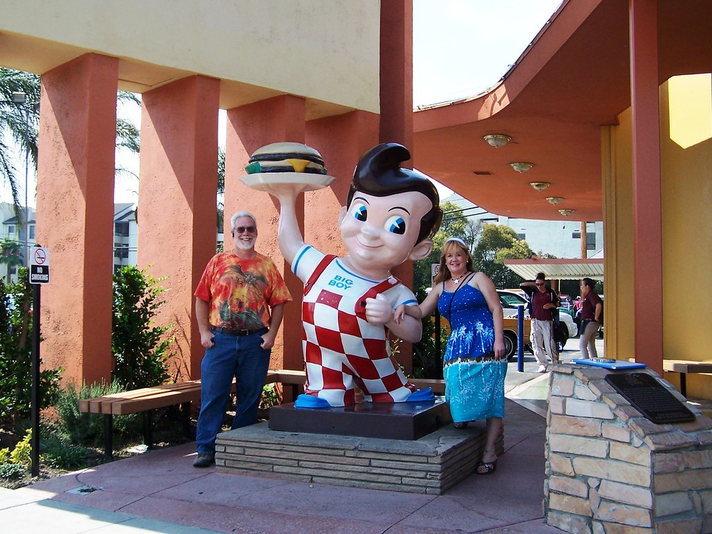 100_7759e Bob's Big Boy Toluca Lake, California The oldest… Flickr