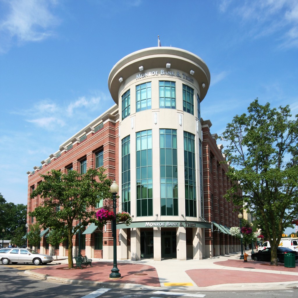 Monroe Bank IMG_1357 Monroe Bank and Trust, Monroe, Michig… OZinOH