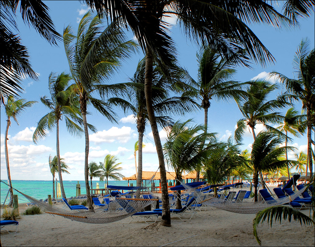 Nassau's Crystal Palace Views from the Wyndham Hotel Resor… Flickr