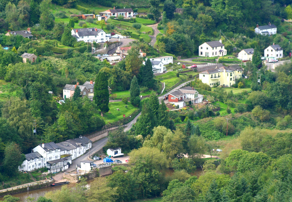 Symonds Yat Village The village of Symonds Yat which strad… Flickr