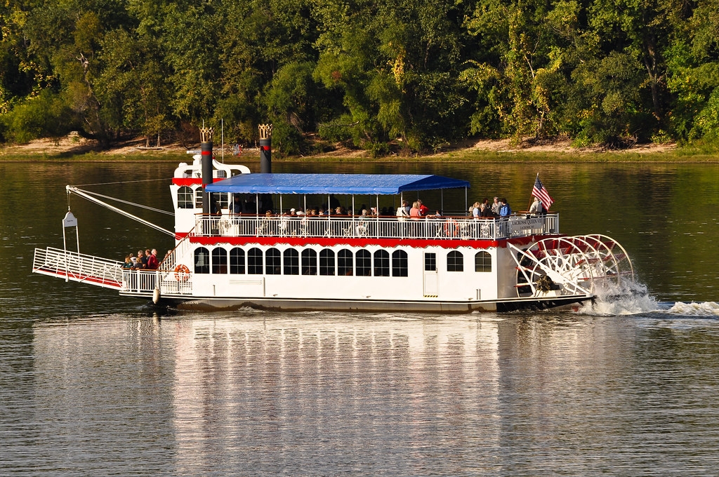 La Crosse Queen a photo on Flickriver