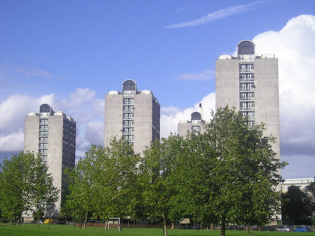 Kennington Estate This is where Sean Lock lives in 15 Stor… Flickr