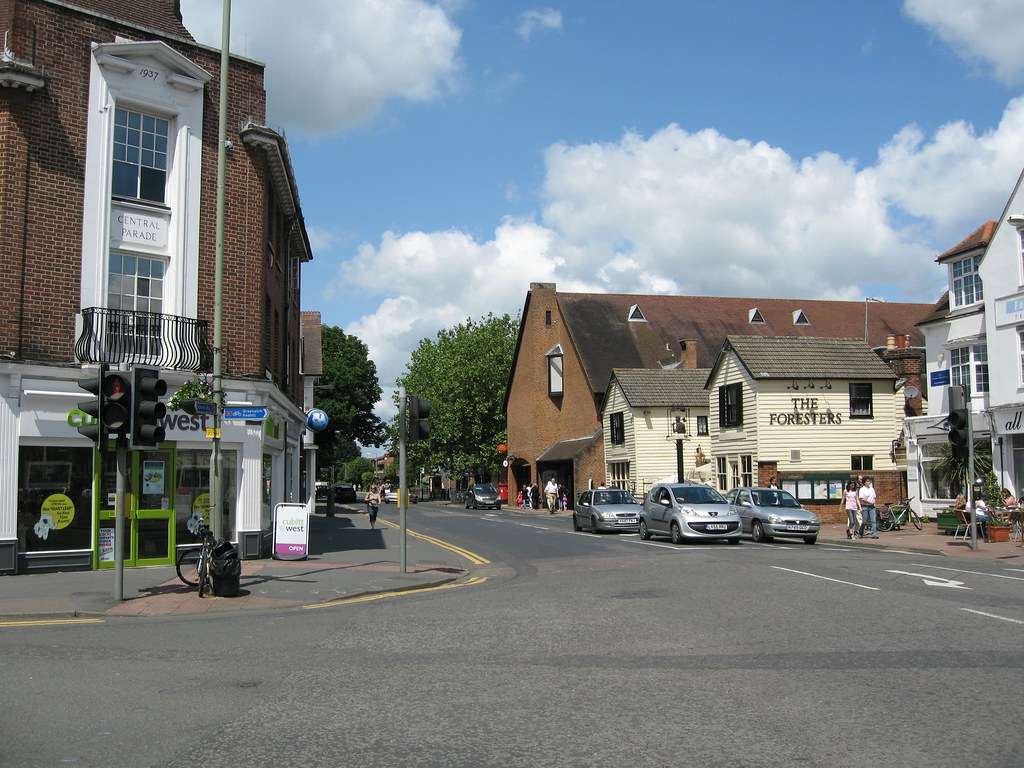 Horley, Surrey horley Fergus McIver Flickr