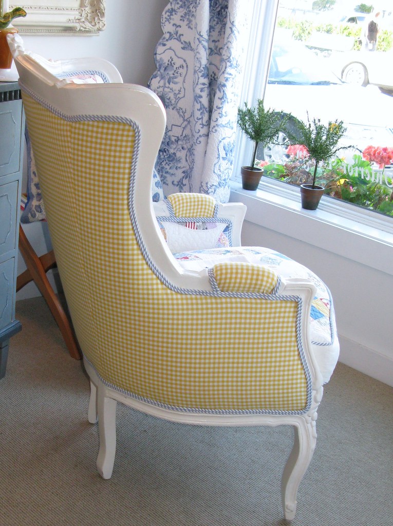 Quilt upholstered chair E Seen in a Nothern Michigan Shop … Flickr