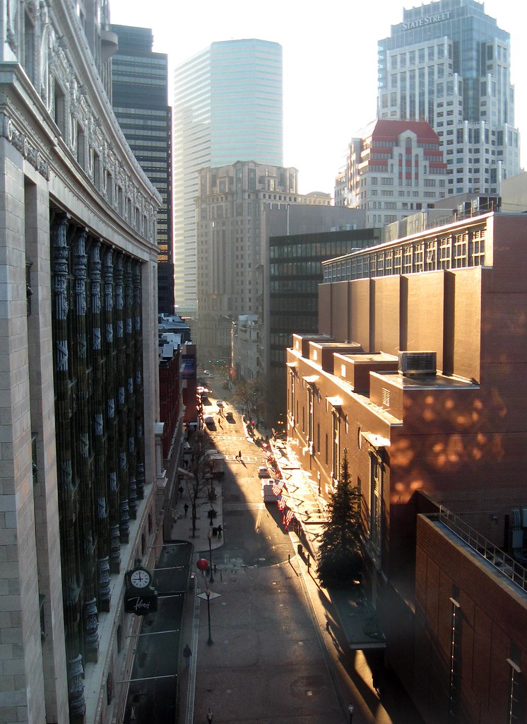 Downtown Crossing Early morning at Downtown Crossing, Bost… Flickr
